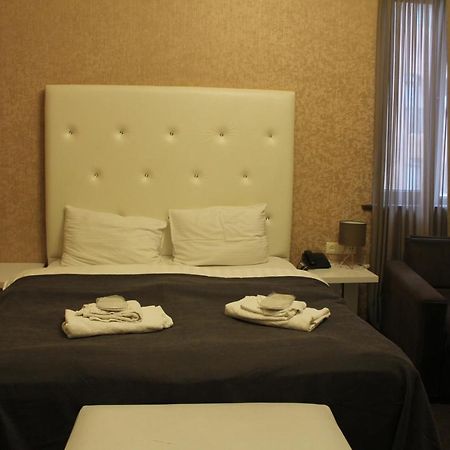 Hotel Plaza Тбилиси Экстерьер фото