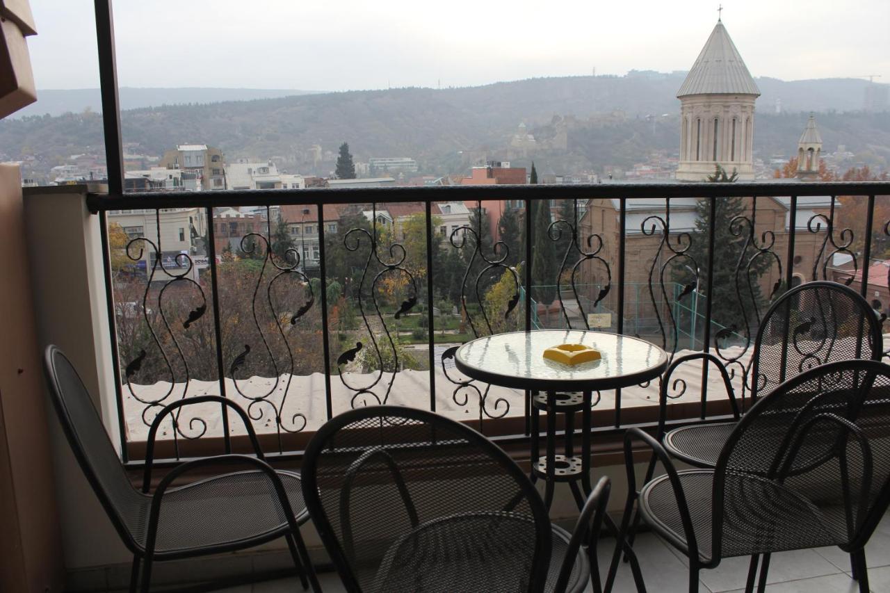 Hotel Plaza Тбилиси Экстерьер фото