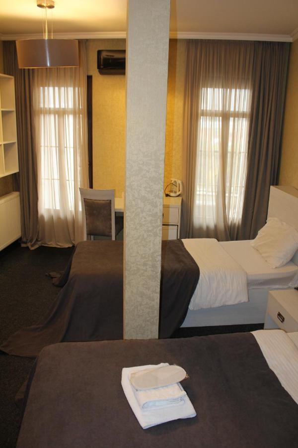 Hotel Plaza Тбилиси Экстерьер фото